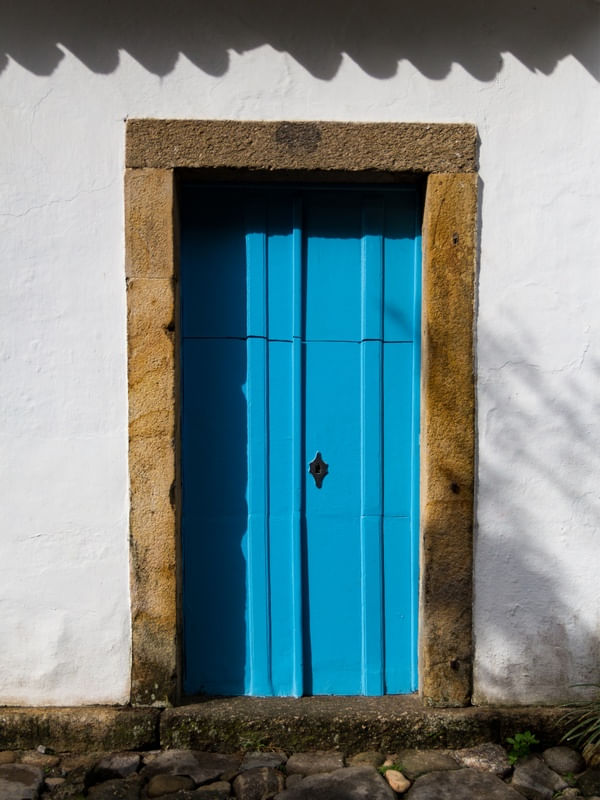 O AZUL DA PORTA