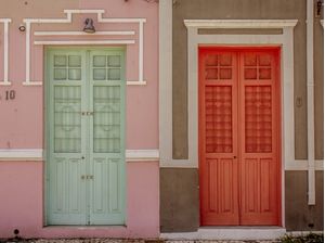 PORTAS VIZINHAS