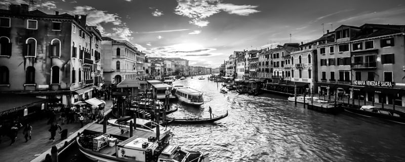 VENEZA EM PRETO E BRANCO PANORÂMICO