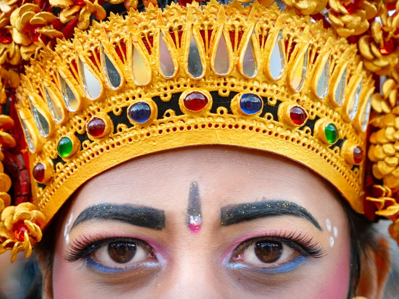 BALINESE DANCER