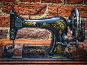 MAQUINA DE COSTURA VINTAGE