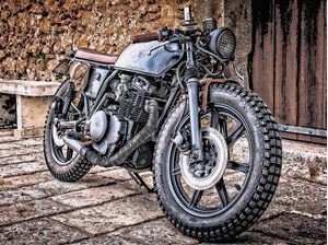 MOTO AVENTUREIRA