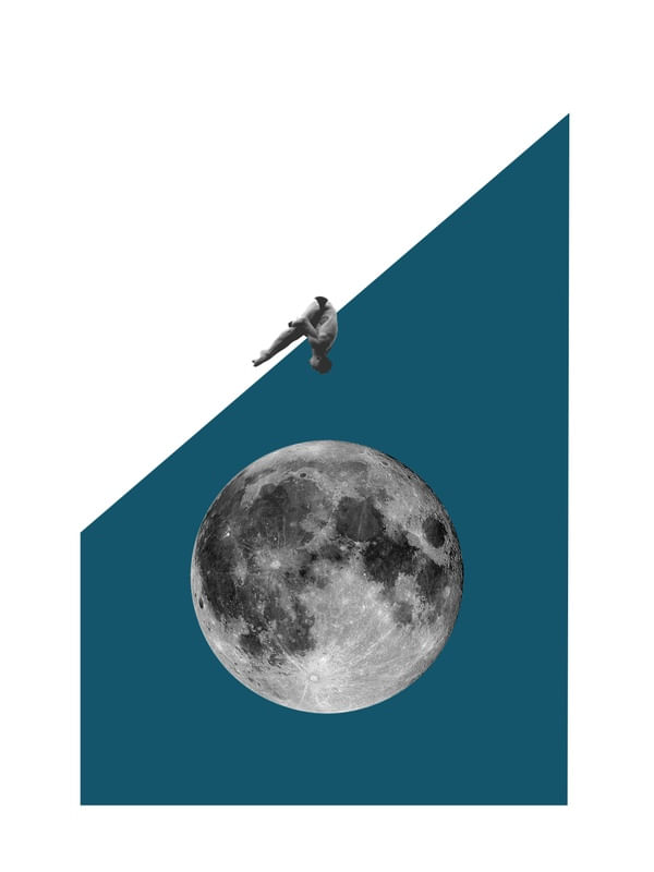 CLIFF DIVING MOON MAN