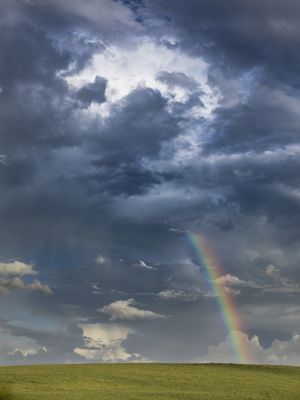 TEMPESTADE E O ARCO-ÍRIS