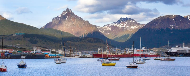 USHUAIA EMBARCAÇÕES