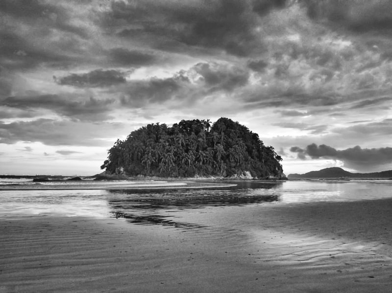 ÍCONES DE SANTOS: ILHA URUBUQUEÇABA