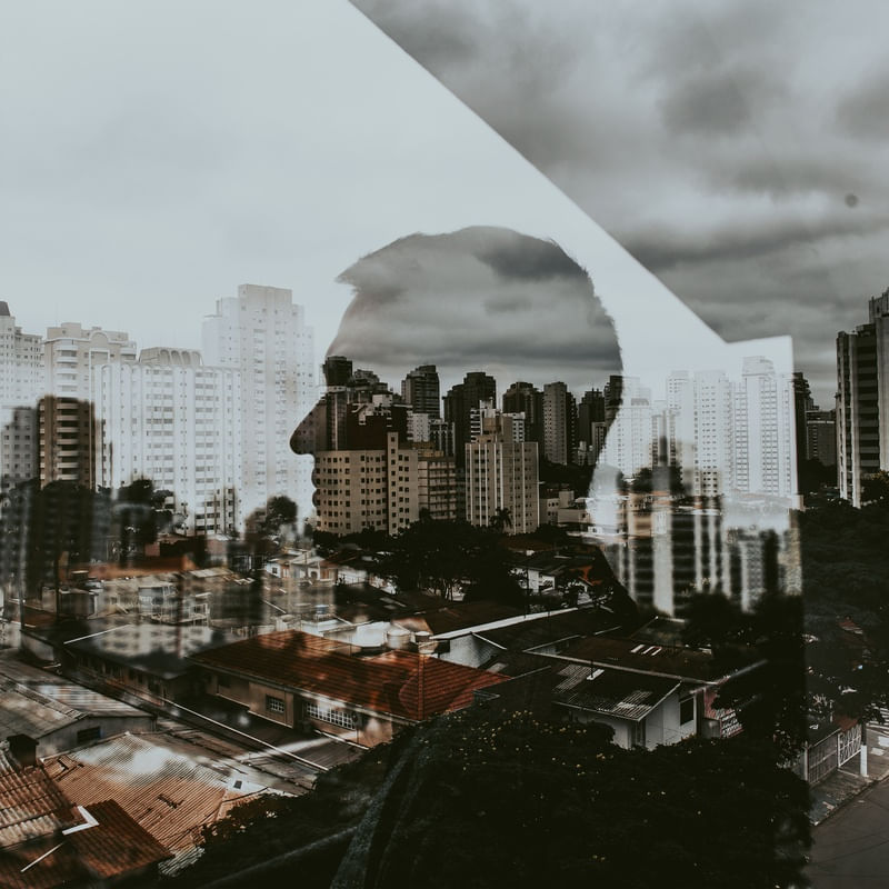 DUPLA EXPOSIÇÃO DE PESSOA COM CIDADE