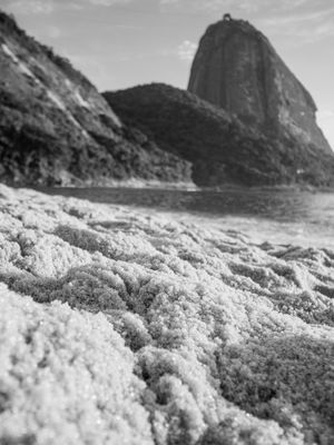 AREIA E PÃO