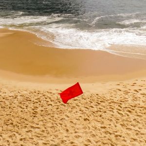 BANDEIRA VERMELHA