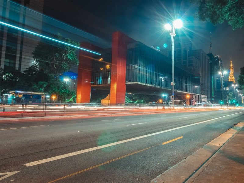 RASTROS NA AVENIDA PAULISTA