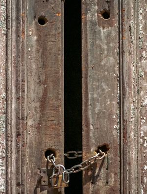 PORTA ACORRENTADA