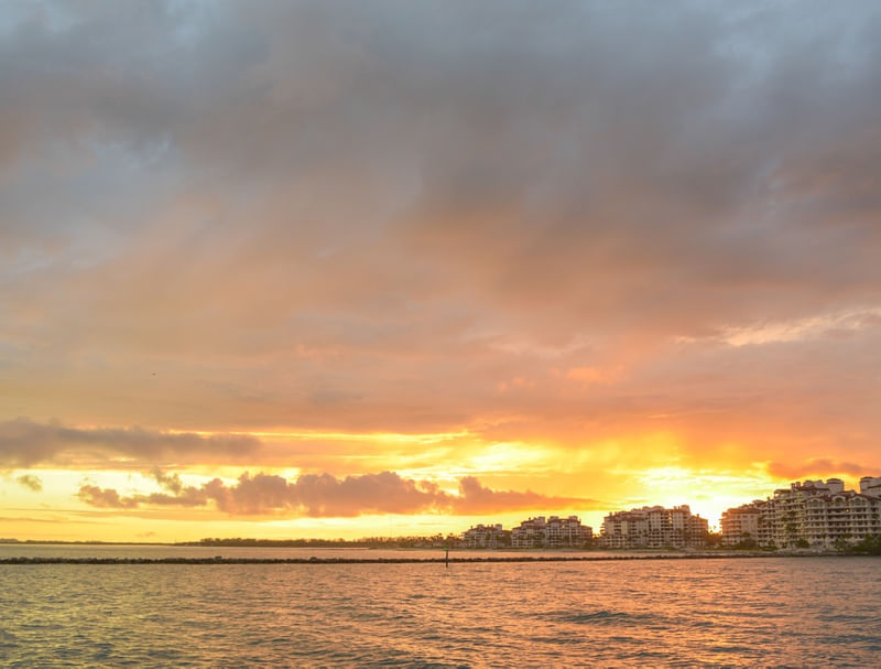 SOUTH POINT - MIAMI