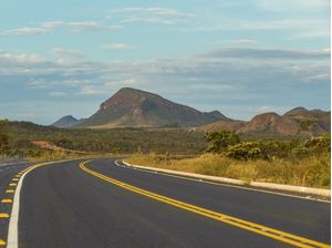NA ESTRADA CERRADO