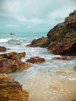 PRAIA DA PEDRA FURADA