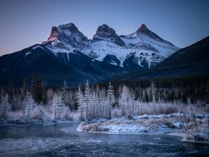THREE SISTERS