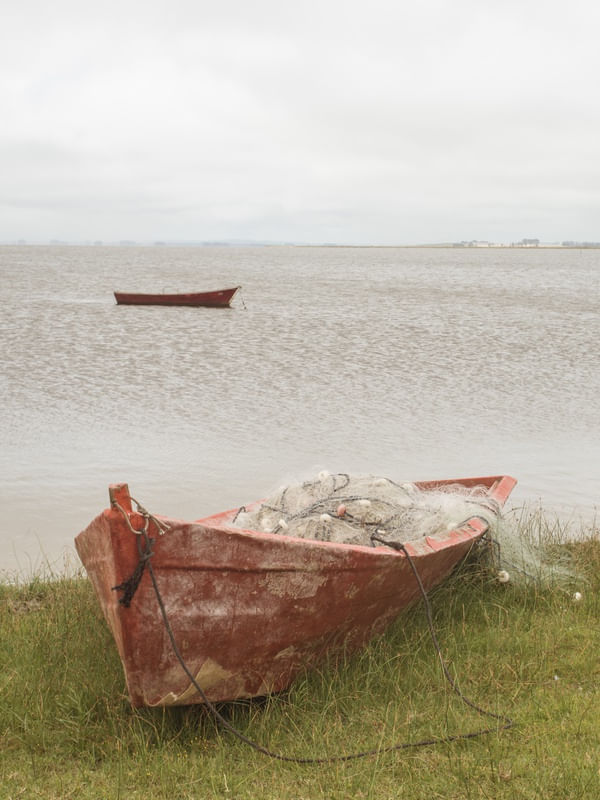 OS BARCOS VERMELHOS DOS PESCADORES