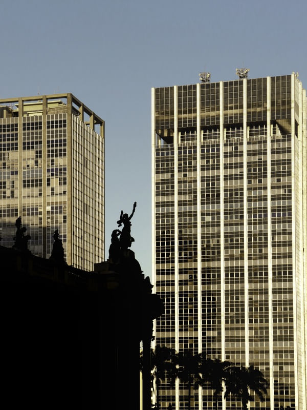 SOMBRAS DO CENTRO