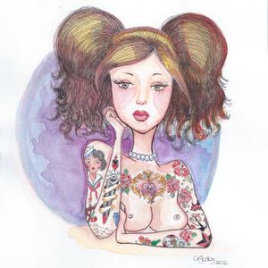 GAROTA TATUADA