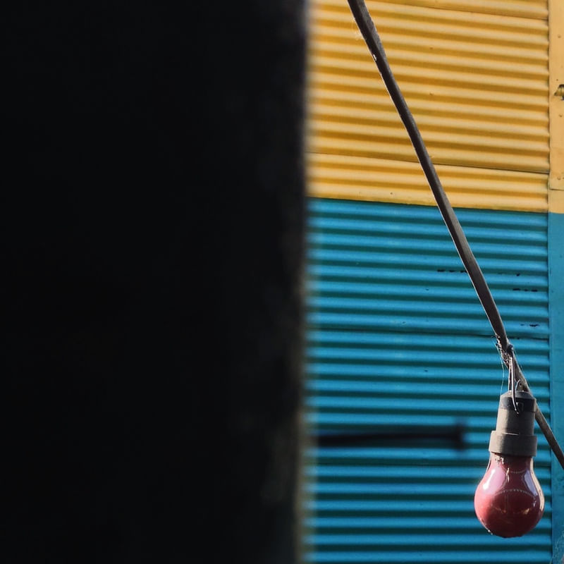 LÂMPADA EM CORES
