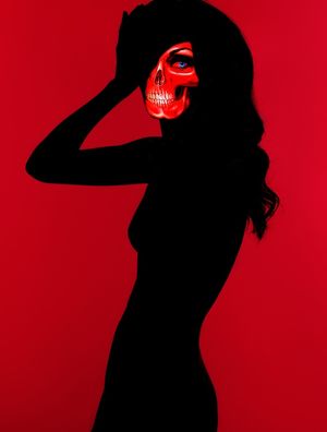RED SKULL GIRL