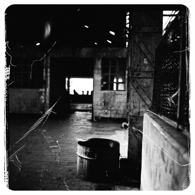 FILME FABRICA DE CHOCOLATE ABANDONADA 138