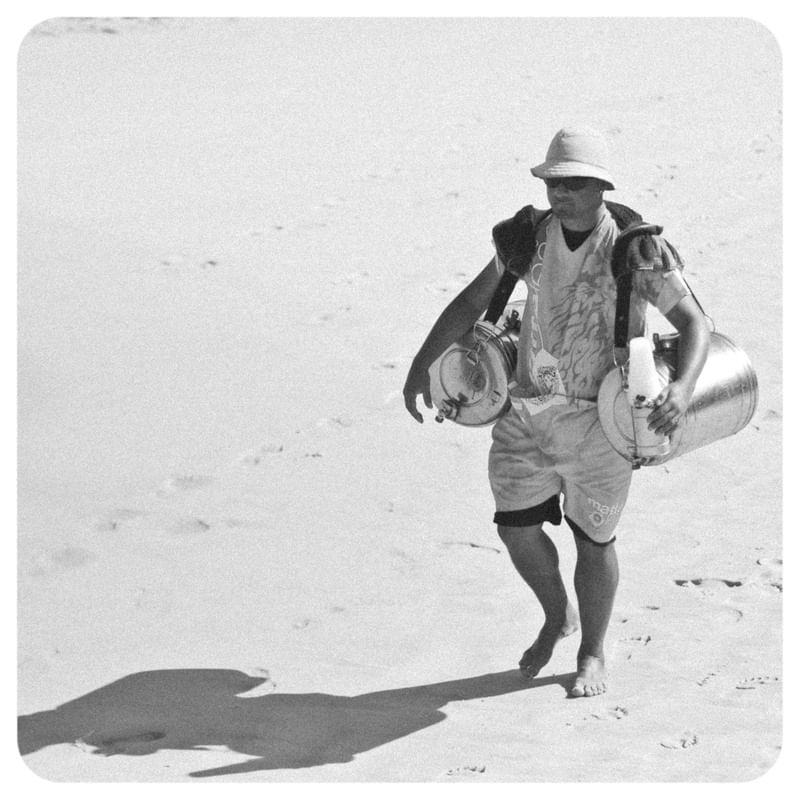 RIO VENDEDOR MATE LATÃO PRAIA IPANEMA 145