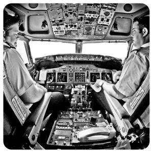 CABINE AVIÃO PILOTO BOEING 200