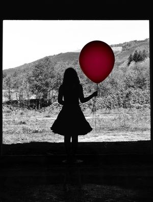 RED BALLOON