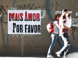 MAISAMORPORFAVORFAMILIA