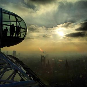 LONDON EYE, MOON AND SUN