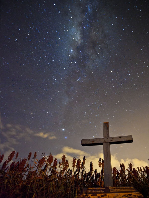 A CRUZ E AS ESTRELAS