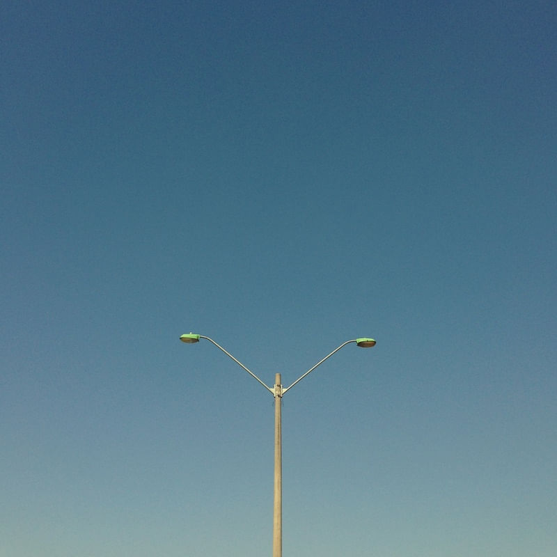 HÁ LUZ NO CÉU