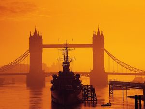 TOWER BRIDGE SUNSET