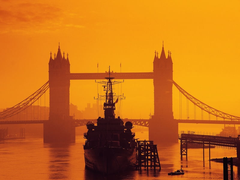 TOWER BRIDGE SUNSET