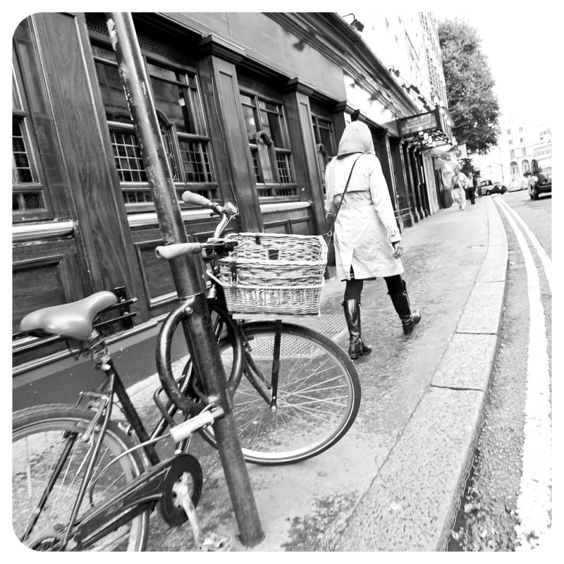 PEDESTRE BICICLETA LONDRES ESQUINA
