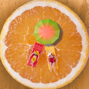 SUMMER IN ORANGE