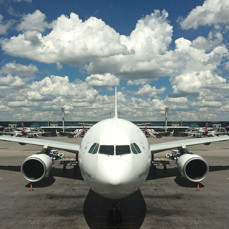 AVIÃO FRONTAL