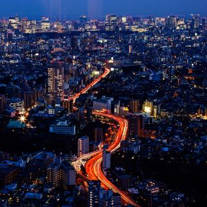 TOKYO NA NOITE