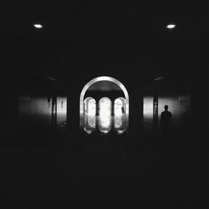 SOMBRAS NO CAMINHO