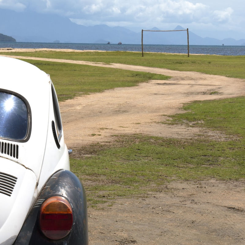 FUSCA E TRAVE