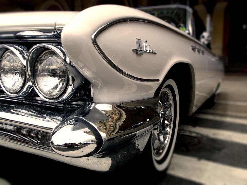 CLASSIC-1961 BUICK LESABRE
