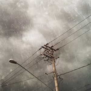 LIGHT POLE RAIN
