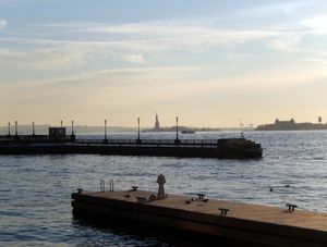 HUDSON RIVER MEETS LIBERTY STATUE