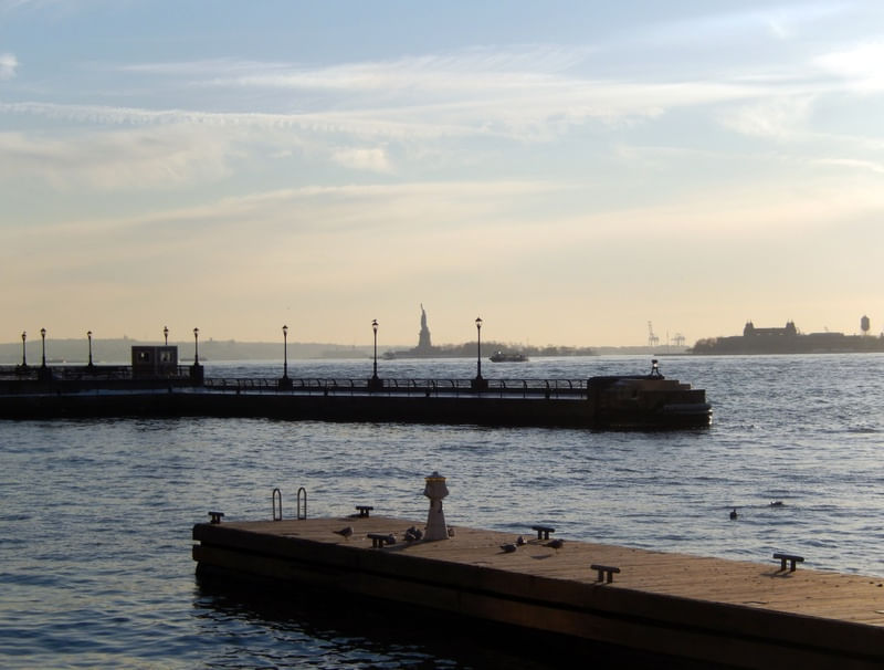 HUDSON RIVER MEETS LIBERTY STATUE