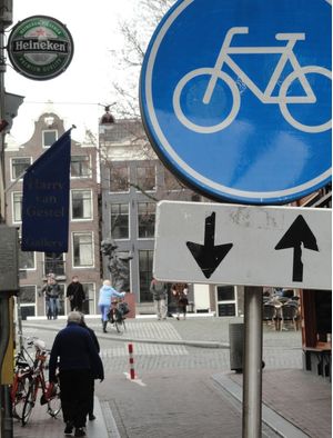AMSTERDAM - MÃO DUPLA