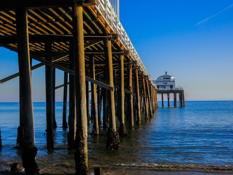 PIER EM MALIBU CALIFORNIA