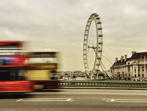 LONDON EYE BUS