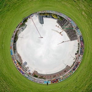 PANORAMICA POLAR MURO DE BERLIM INVERTIDA