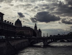 SILHUETA PARIS