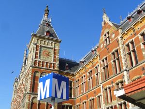 AMSTERDAM - METRO - CENTRAL STATION
